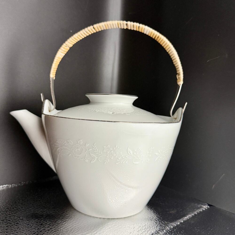 Vintage Noritake Reina 6450Q Teapot 4 Cup Cane Handle Platinum Japan